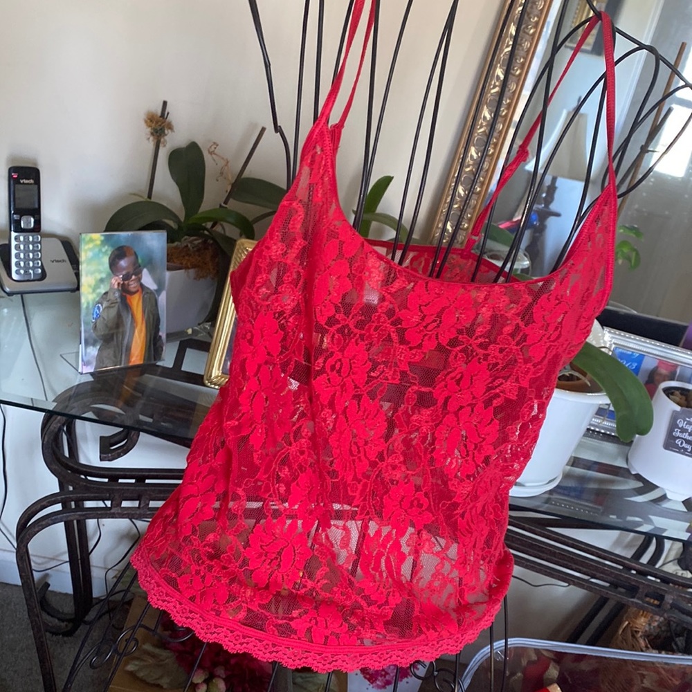 VICTORIA'S SECRET size small Red Lace camisole
